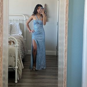 Long blue maxi fitted prom dress.